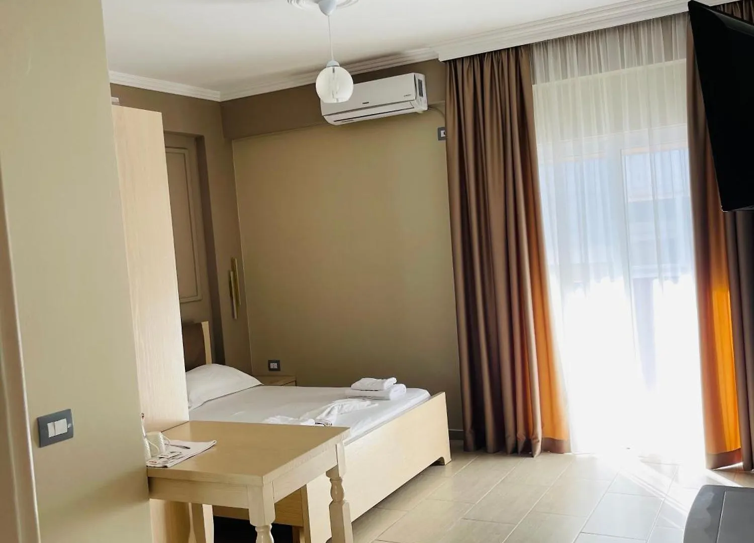 Durmishi Rooms & Apartments & Beach Sarandë 4*,